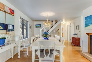 House, Multiple Beds, Kitchen, Garden View | Dining