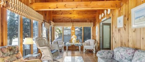 ハウス ベッド (複数台) キッチン ガーデンビュー | リビング エリア