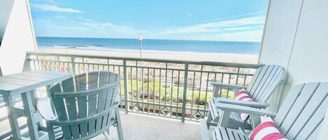 Appartement, meerdere bedden, balkon, uitzicht op oceaan | Kameruitzicht