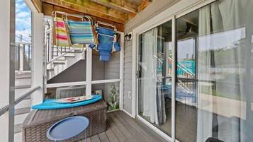 Townhome, Multiple Beds, Balcony, Partial Ocean View | Interior