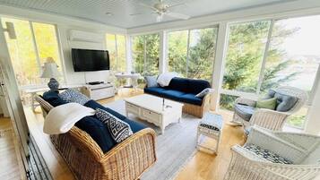 House, Berbilang Katil, Balcony | Ruang tamu | Pendiangan