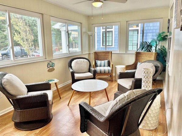 Interior - Queen Street 4 (Rehoboth Beach)