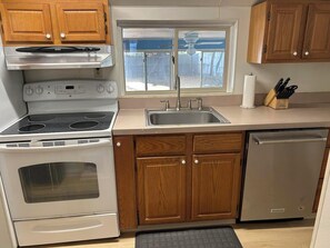 House, Multiple Beds, Kitchen, City View | Private kitchen | Coffee/tea maker