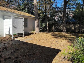 Property grounds - Hickman Street 105 (Rehoboth Beach)