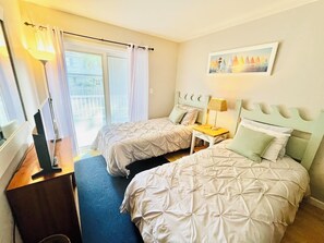 House, Multiple Beds, Kitchen, Garden View | 7 bedrooms, individually decorated, individually furnished - Swedes Street 202 (Dewey Beach)