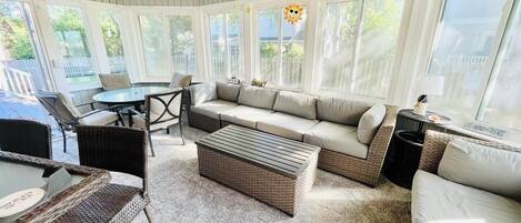 House, Multiple Beds, Kitchen, Garden View | Living area