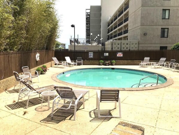 Piscine extérieure (ouverte en saison)