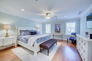 Rumah, Beberapa Tempat Tidur, akses ke kolam renang, pemandangan kebun | 5 kamar tidur dan didekorasi berbeda-beda