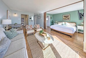 Condo, 1 King Bed with Sofa bed, Balcony, Garden View | 1 bedroom, individually decorated, individually furnished - Virginia ONE #515 (Rehoboth Beach)