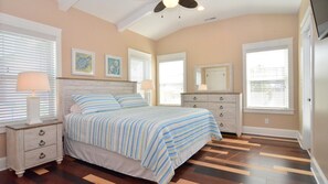 5 habitaciones, decoración personalizada y muebles diferentes 