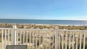 Nhà liên kế, nhiều giường, ban công, quang cảnh biển | Quang cảnh từ phòng