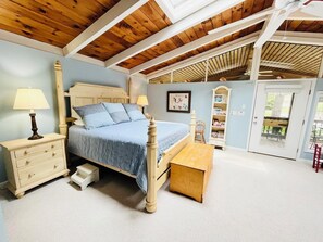 4 habitaciones, decoración personalizada y muebles diferentes