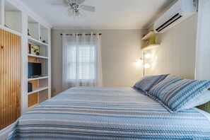 Condo, 1 Queen Bed with Sofa bed, Patio, Garden View | 1 bedroom, individually decorated, individually furnished - Maryland Gardens 19C (Rehoboth Beach)