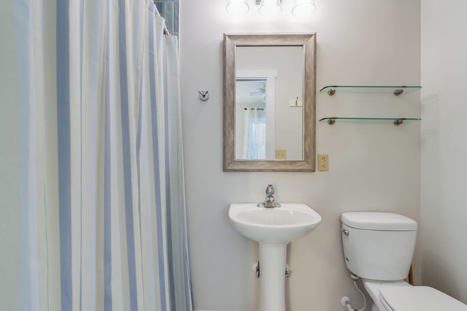 Condo, 1 Queen Bed with Sofa bed, Patio, Garden View | Bathroom