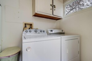 Condo, 1 Queen Bed with Sofa bed, Patio, Garden View | Laundry - Maryland Gardens 19C (Rehoboth Beach)