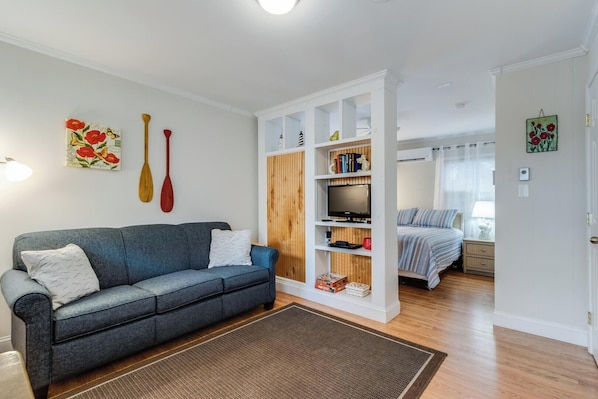 Condo, 1 Queen Bed with Sofa bed, Patio, Garden View | Living area - Maryland Gardens 19C (Rehoboth Beach)