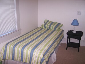 Casa, várias camas, sacada, vista para o jardim | 7 quartos, individualmente decorados, individualmente mobiliados