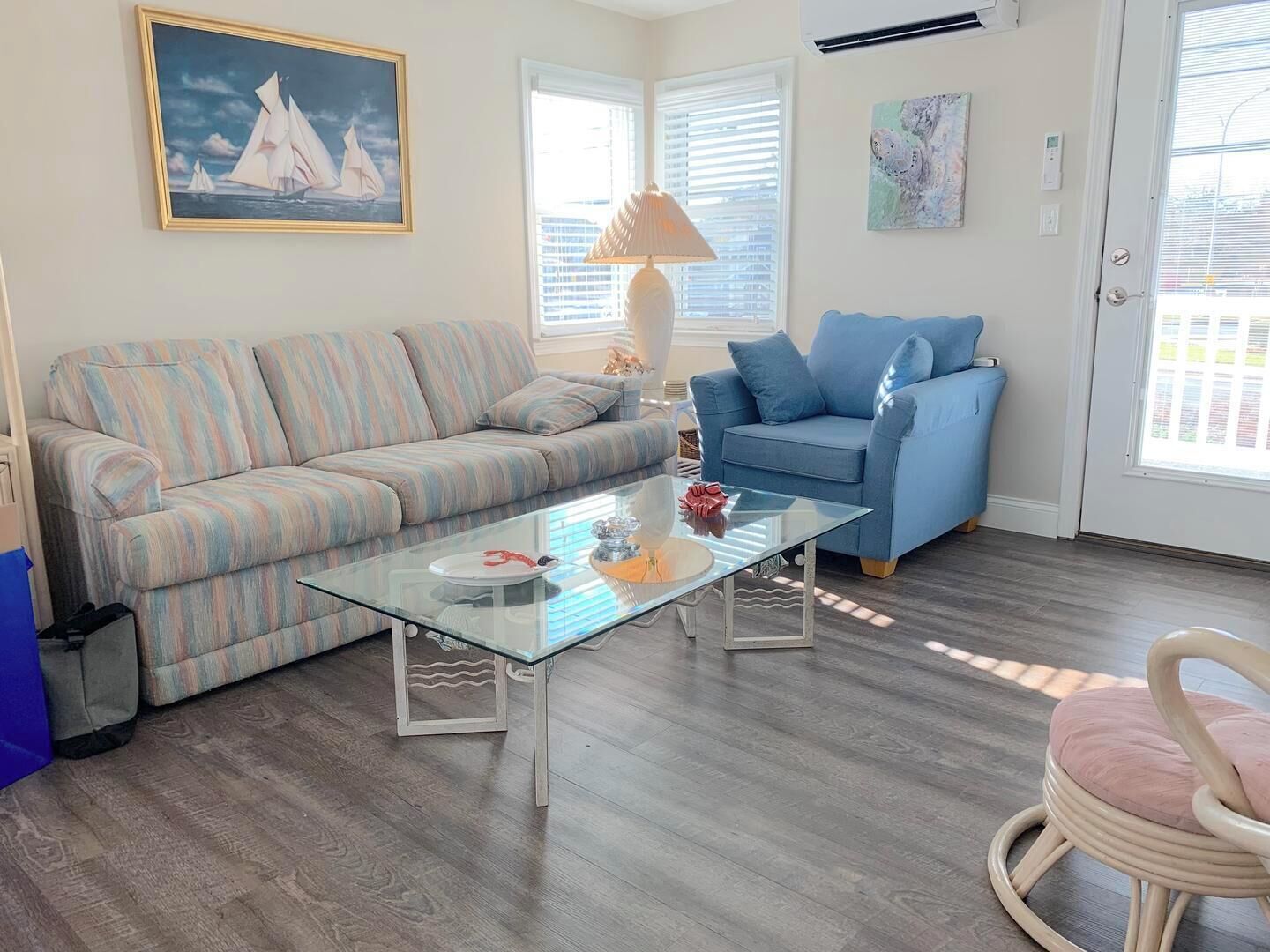 Condo, Multiple Beds, Balcony, Garden View | Living area