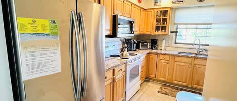 House, Multiple Beds, Patio, Garden View | Private kitchen | Coffee/tea maker