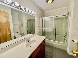 House, Multiple Beds, Pool Access, Pool View | Bathroom - Munson Street 312 (Rehoboth Beach)