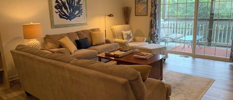 ハウス ベッド (複数台) パティオ ガーデンビュー | リビング エリア | 暖炉