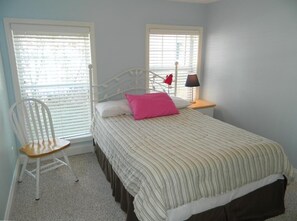 Casa de campo, várias camas, cozinha, vista para o jardim | 3 quartos, individualmente decorados, individualmente mobiliados