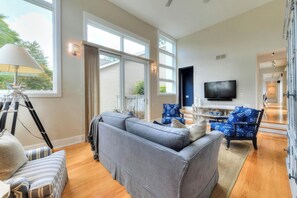 House, Multiple Beds, Pool Access, Garden View | Living area | Fireplace, MP3 dock - Hickman Street 214 (Rehoboth Beach)