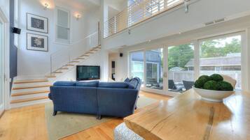 House, Multiple Beds, Pool Access, Garden View | Living area | Fireplace, MP3 dock