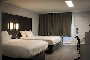 Schreibtisch, Bettwäsche