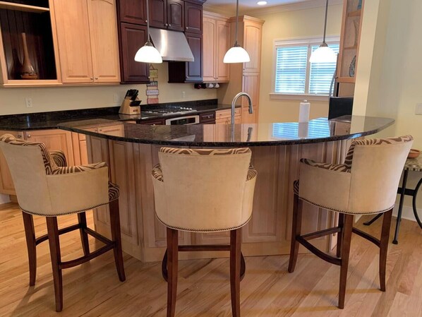 House, Multiple Beds, Balcony, Garden View | Private kitchen | Coffee/tea maker - Philadelphia Street 118e (Rehoboth Beach)