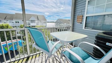 Condo, Multiple Beds, Balcony, Garden View | Outdoor dining