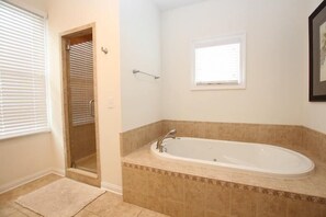 House, Multiple Beds, Balcony, Ocean View | Bathroom