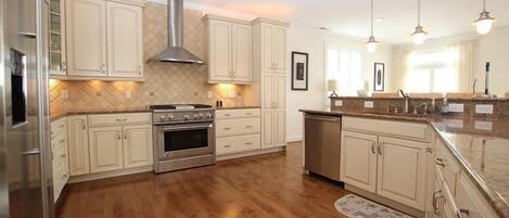 House, Multiple Beds, Balcony, Ocean View | Private kitchen | Coffee/tea maker