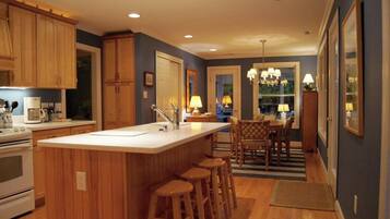 House, Multiple Beds, Patio, Garden View | Private kitchen | Coffee/tea maker