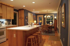 House, Multiple Beds, Patio, Garden View | Private kitchen | Coffee/tea maker - Rolling Road 10 (Rehoboth Beach)