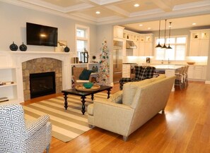 Maison, plusieurs lits, balcon, vue jardin | Coin séjour