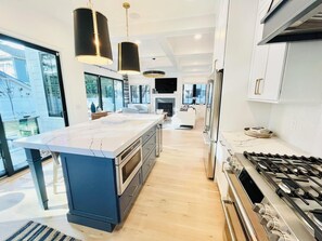 House, Multiple Beds, Pool Access, Pool View (HICKMAN STREET 204) | Private kitchen | Coffee/tea maker - Hickman Street 204 (Rehoboth Beach)