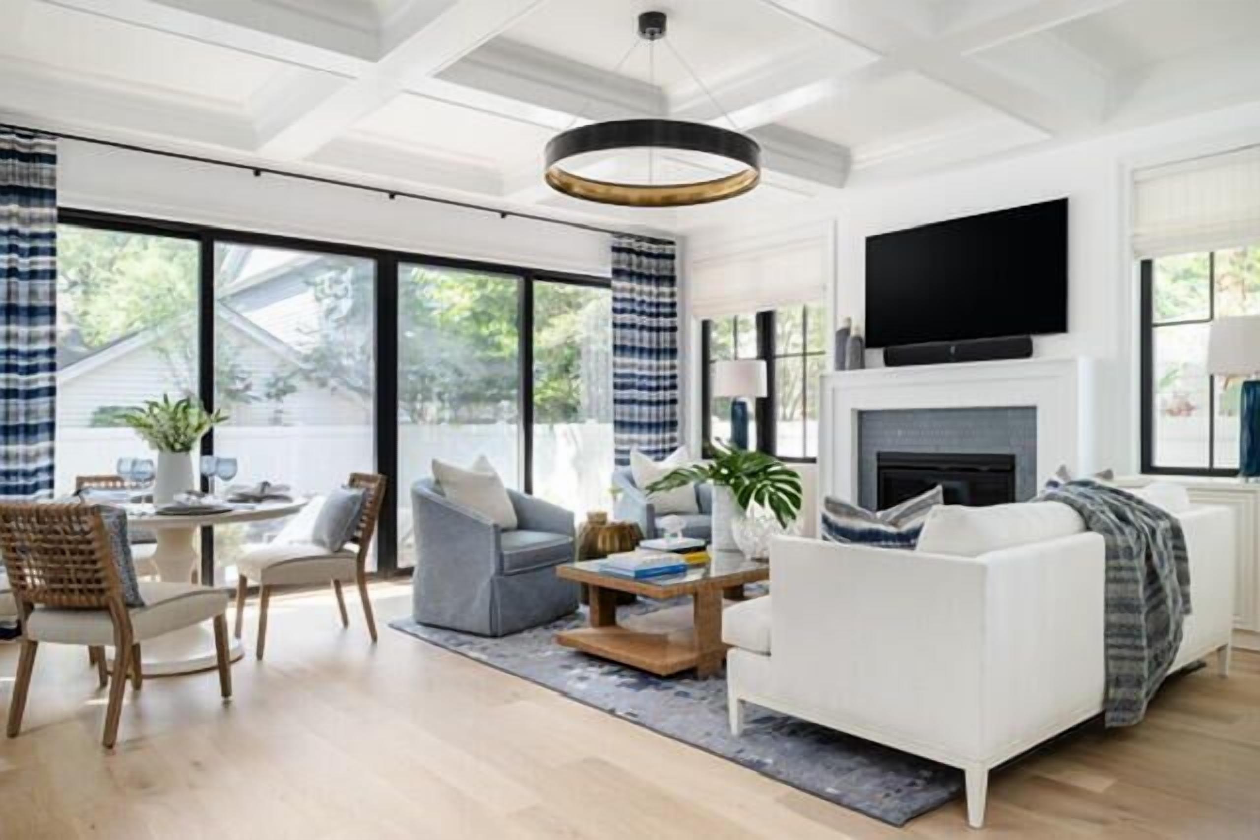 Rumah, Beberapa Tempat Tidur, akses ke kolam renang, pemandangan kolam renang (HICKMAN STREET 204) | Area keluarga | Perapian