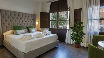Estudio deluxe | Laptop workspace, soundproofing, iron/ironing board, free WiFi