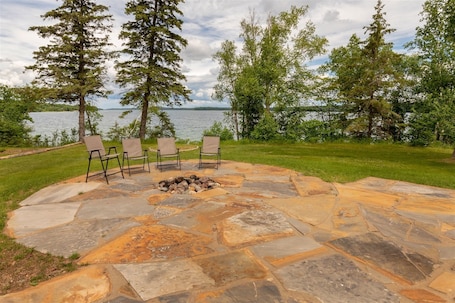 Terrace/patio. Cabin 106 - Open Loft/Modern/Clean/Comfortable