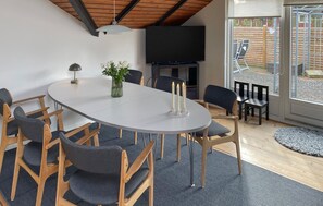 Dining - 3 bedroom nice home in Væggerløse (Væggerløse)