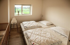 Travel cot