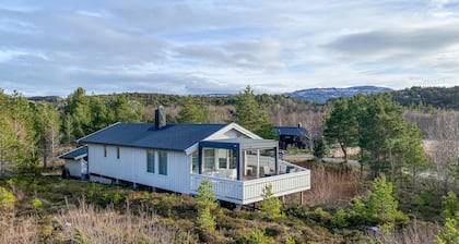 2 bedroom amazing home in Agdenes