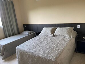 Standard-Dreibettzimmer
