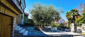 Warm and cozy/stylish home with huge yard