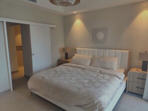 2 soverom, strykejern/-brett, wi-fi (inkludert) og sengetøy