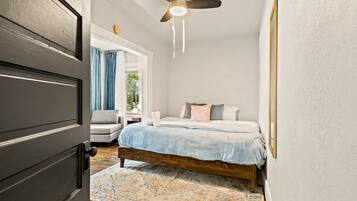 1 camera, Wi-Fi, lenzuola