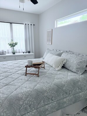 2 quartos, ferros/tábuas de passar roupa, Wi-Fi de cortesia