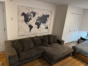 Älytelevisio, videopelejä, musiikkikirjasto