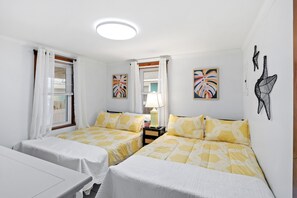 2 bedrooms, WiFi, bed sheets - Surf City Walk 2 Beach, Pet Friendly Fenced Yard w Firepit/Grille/Outdoor Shower (Surf City)